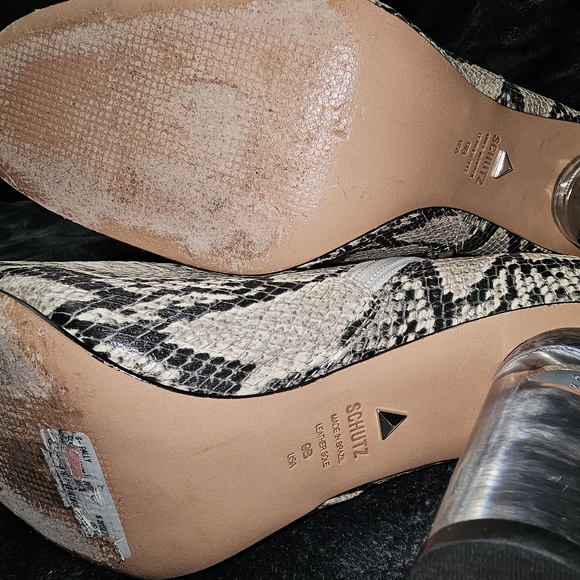 Schutz Snakeskin Leather Ankle Boots Clear Heel Zip Women's
9B - Picture 8 of 12